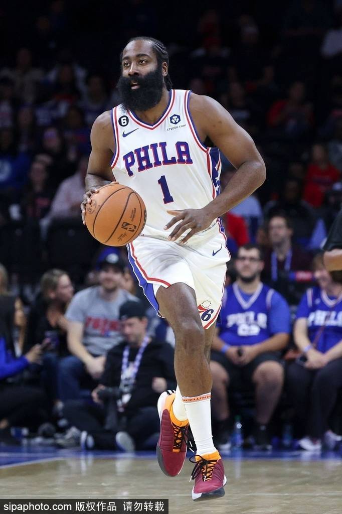 雄鹿双杀雷霆领跑东部