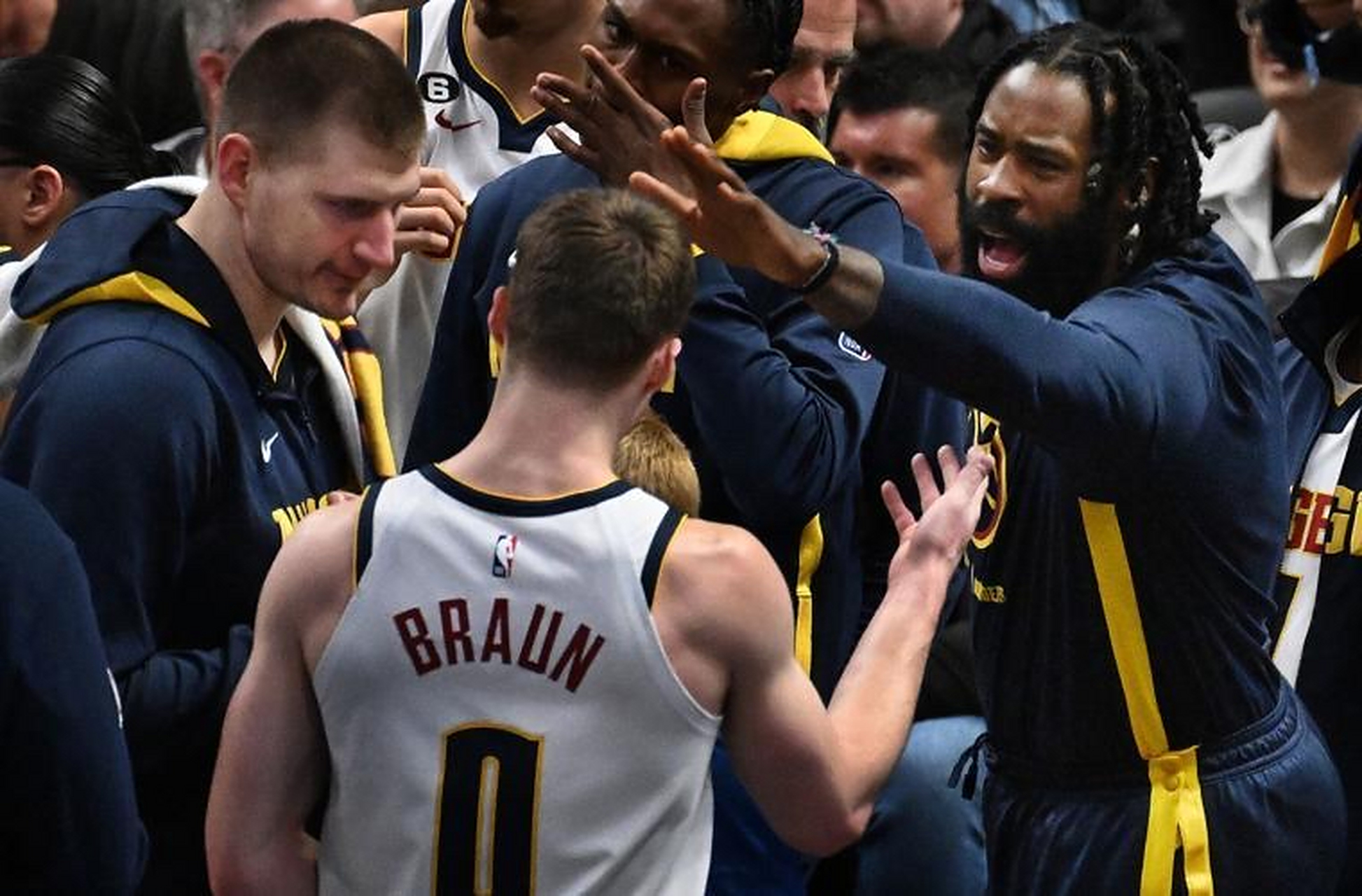 星空体育app-快船不敌勇士遭遇两连败