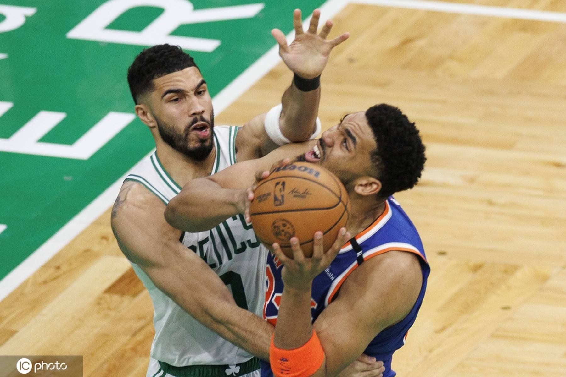 沃克狂砍分，凯尔特人完成惊天逆转！的简单介绍