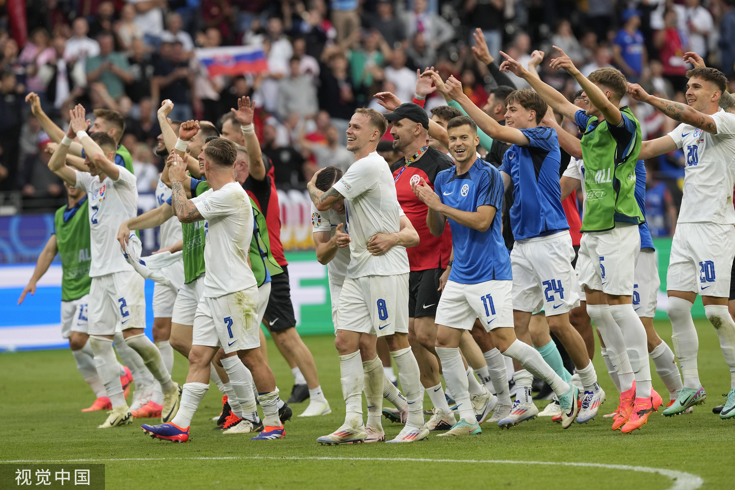 捷克队耀眼表现，晋级欧洲杯预选赛淘汰赛的简单介绍