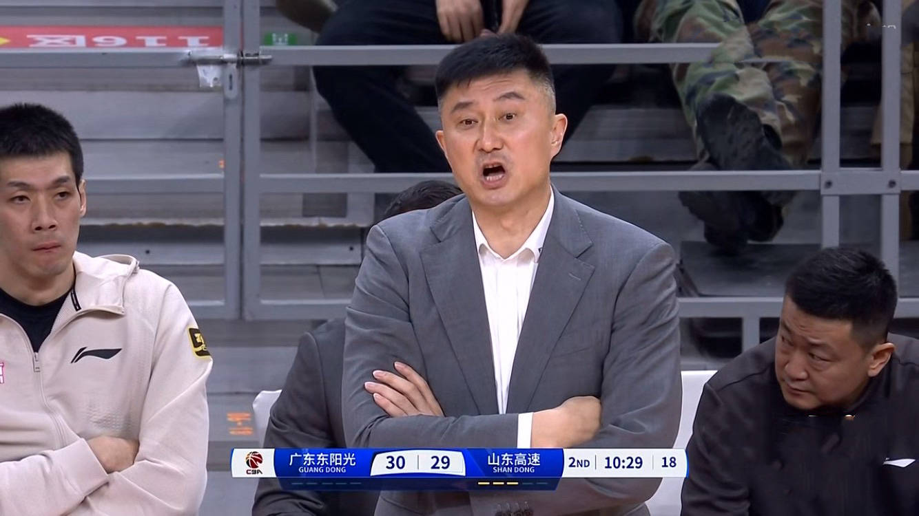 主帅战术奇招，助球队逆转逆境